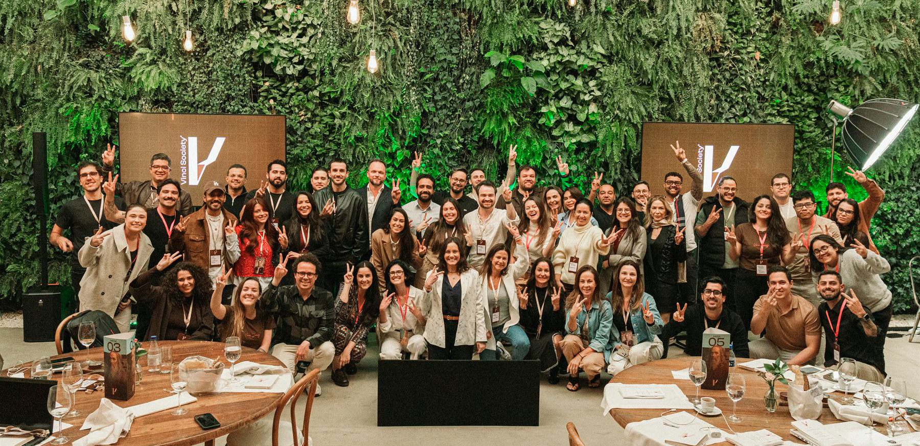 Encontro presencial da Vinci Society, com Angelo Garcia entre os mentorados